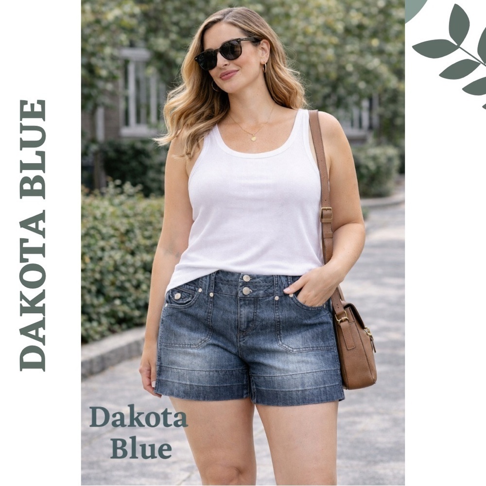 Dakota Blue Denim Shorts Size 6 Stretch Mid Rise
